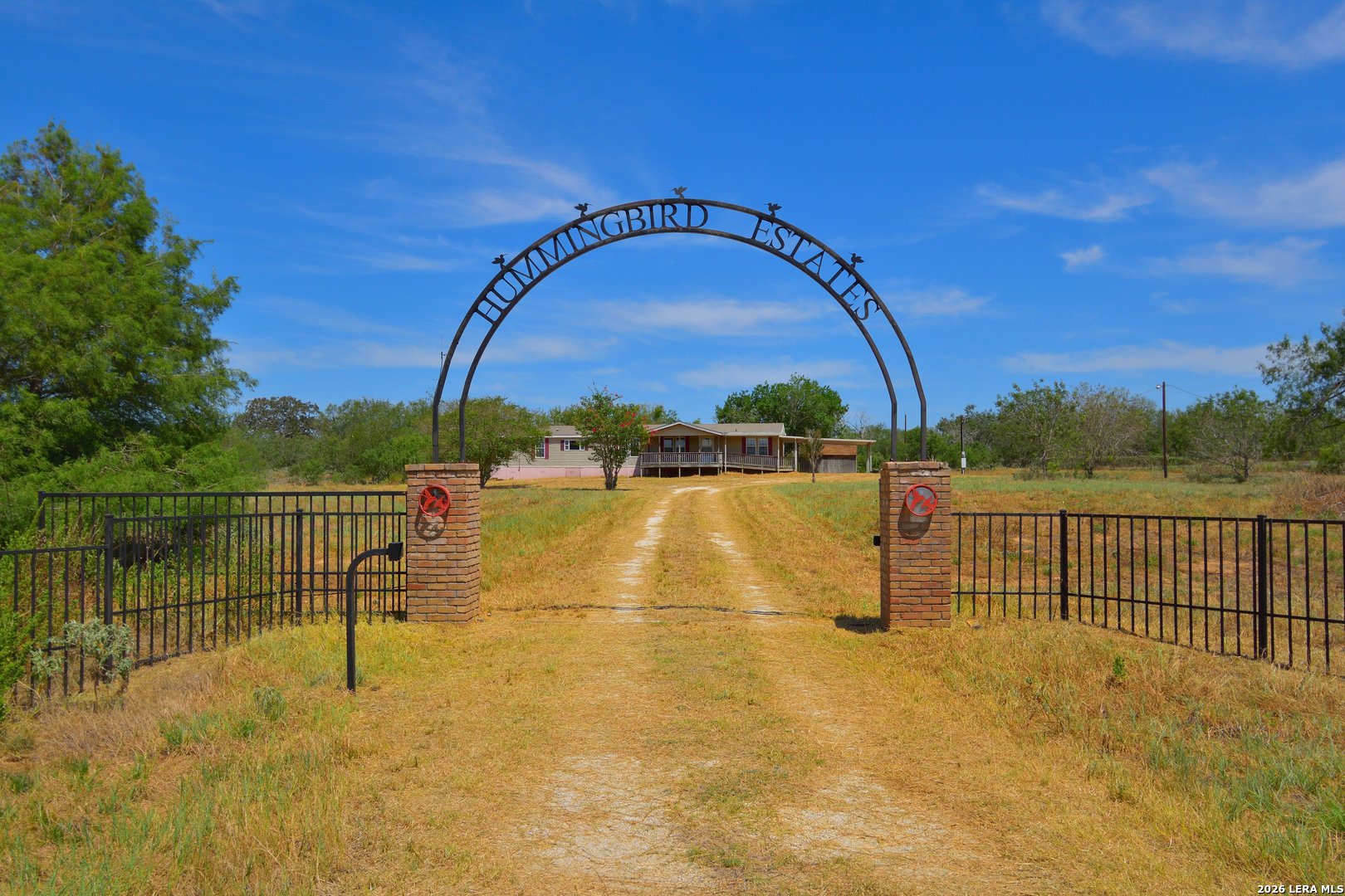 8073 County Road 401 Floresville TX 78114