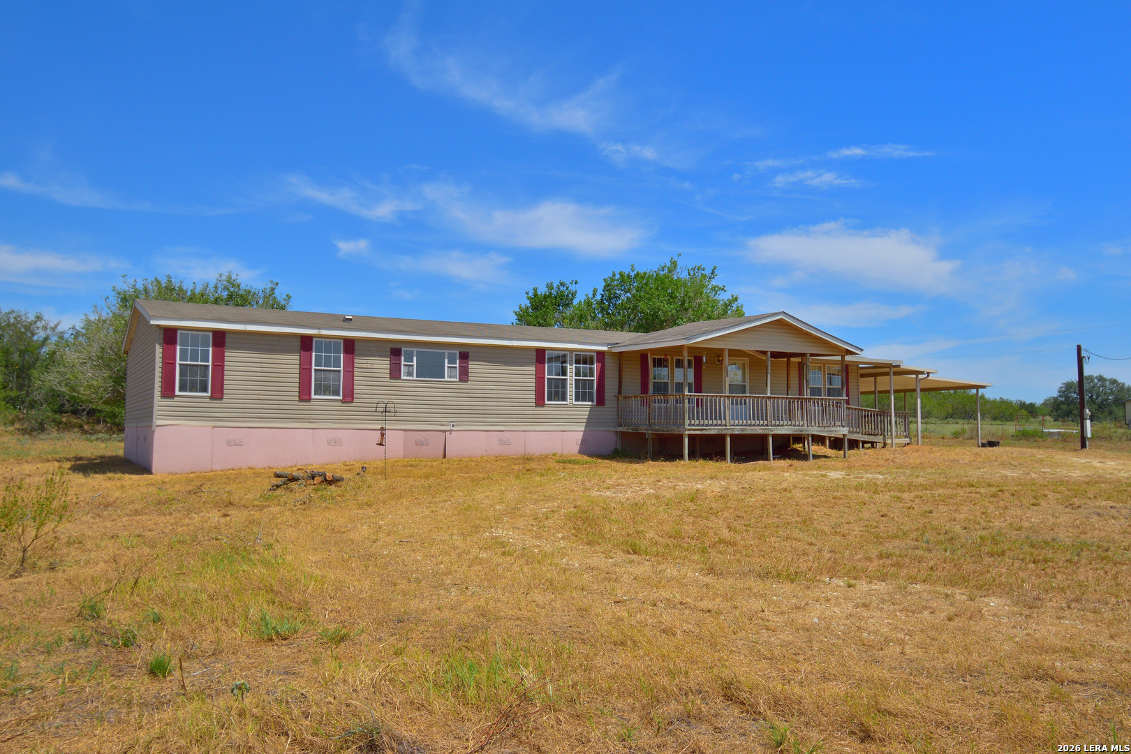 8073 County Road 401 Floresville TX 78114