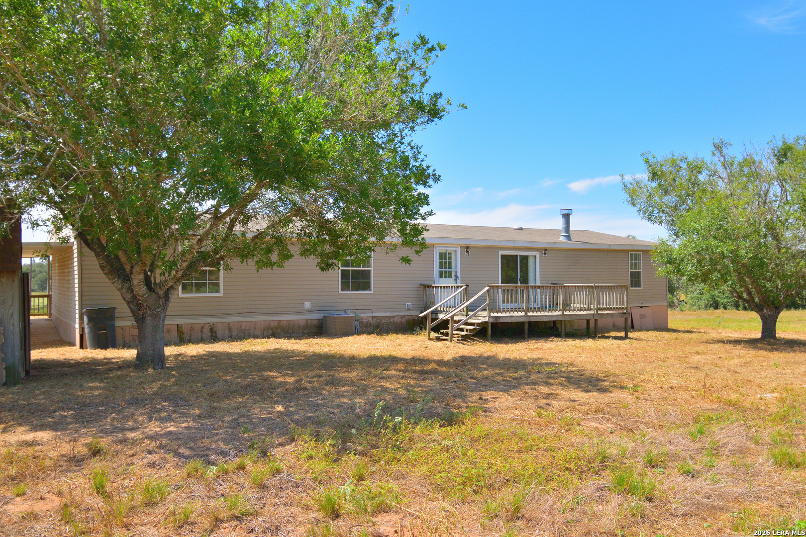 8073 County Road 401 Floresville TX 78114