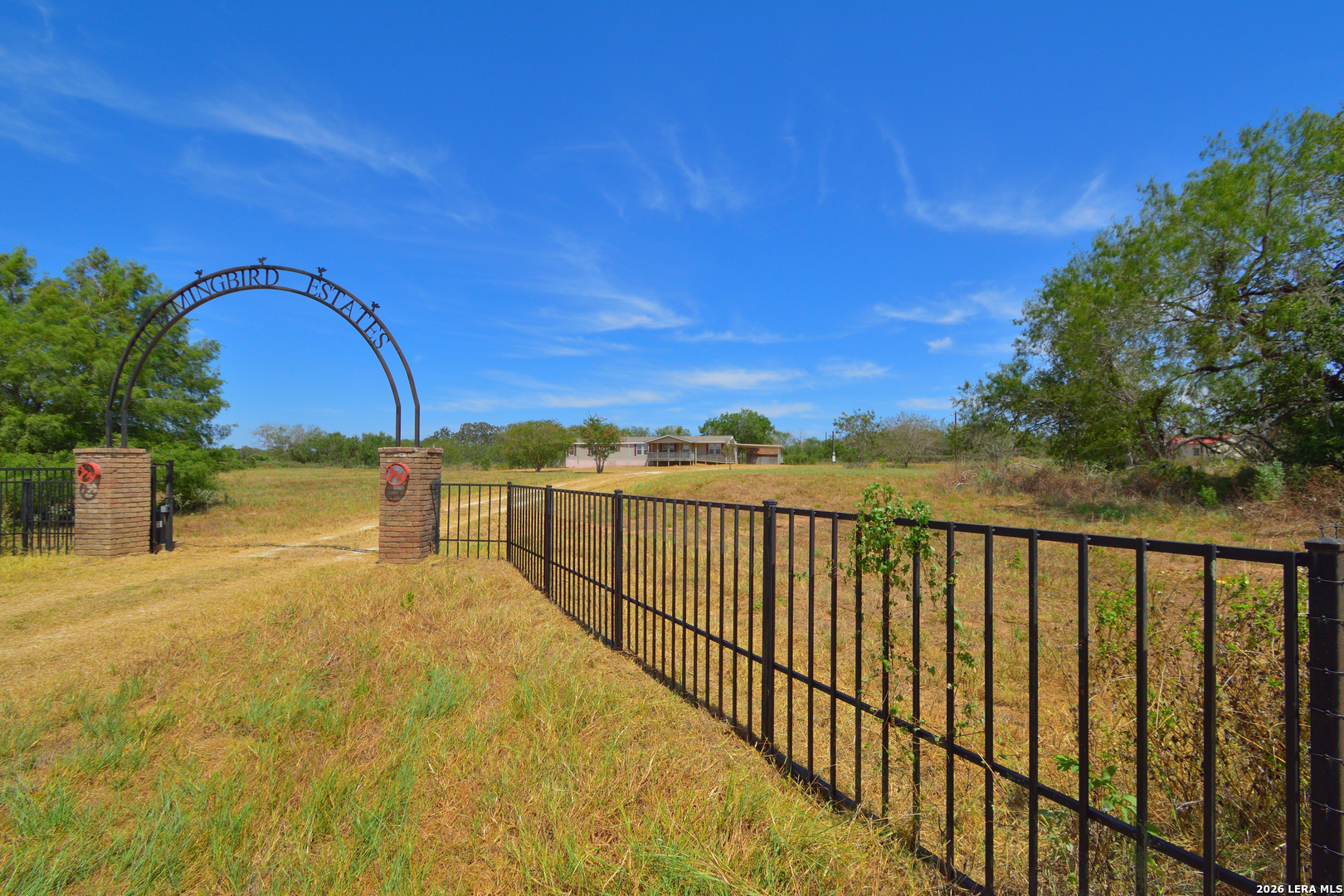8073 County Road 401 Floresville TX 78114