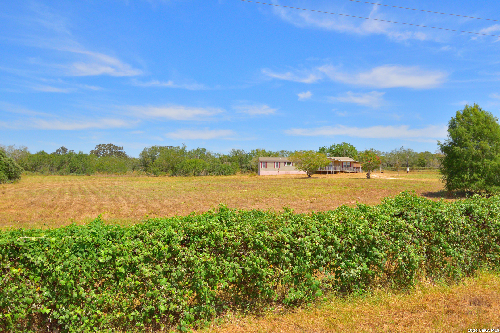 8073 County Road 401 Floresville TX 78114