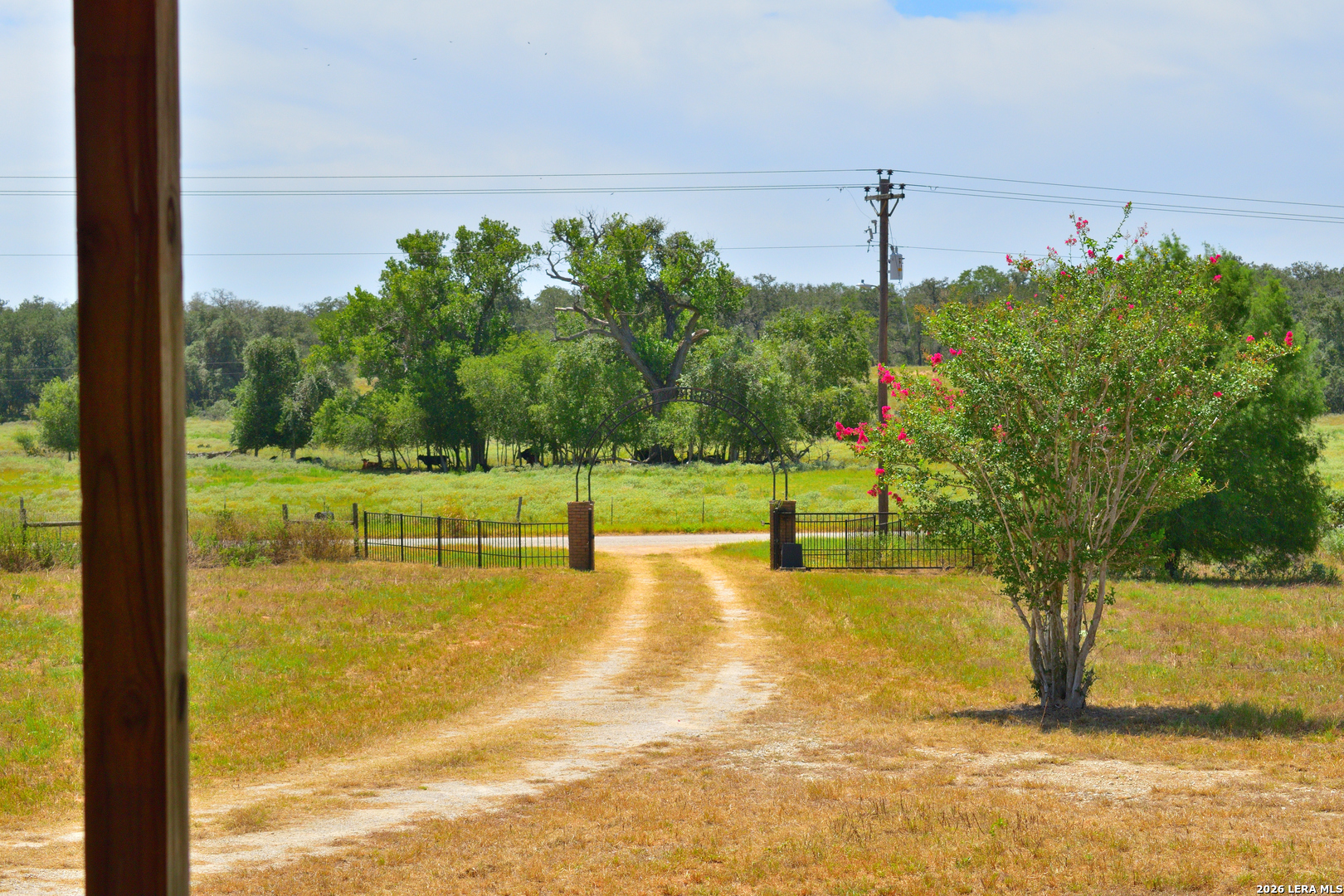 8073 County Road 401 Floresville TX 78114