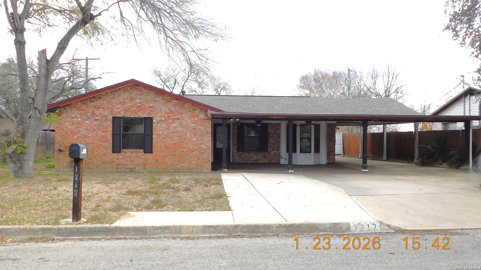 1217 Vivian Pleasanton TX 78064