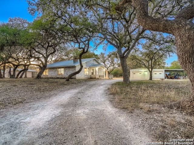 2927 Rolling Oaks Drive New Braunfels TX 78132