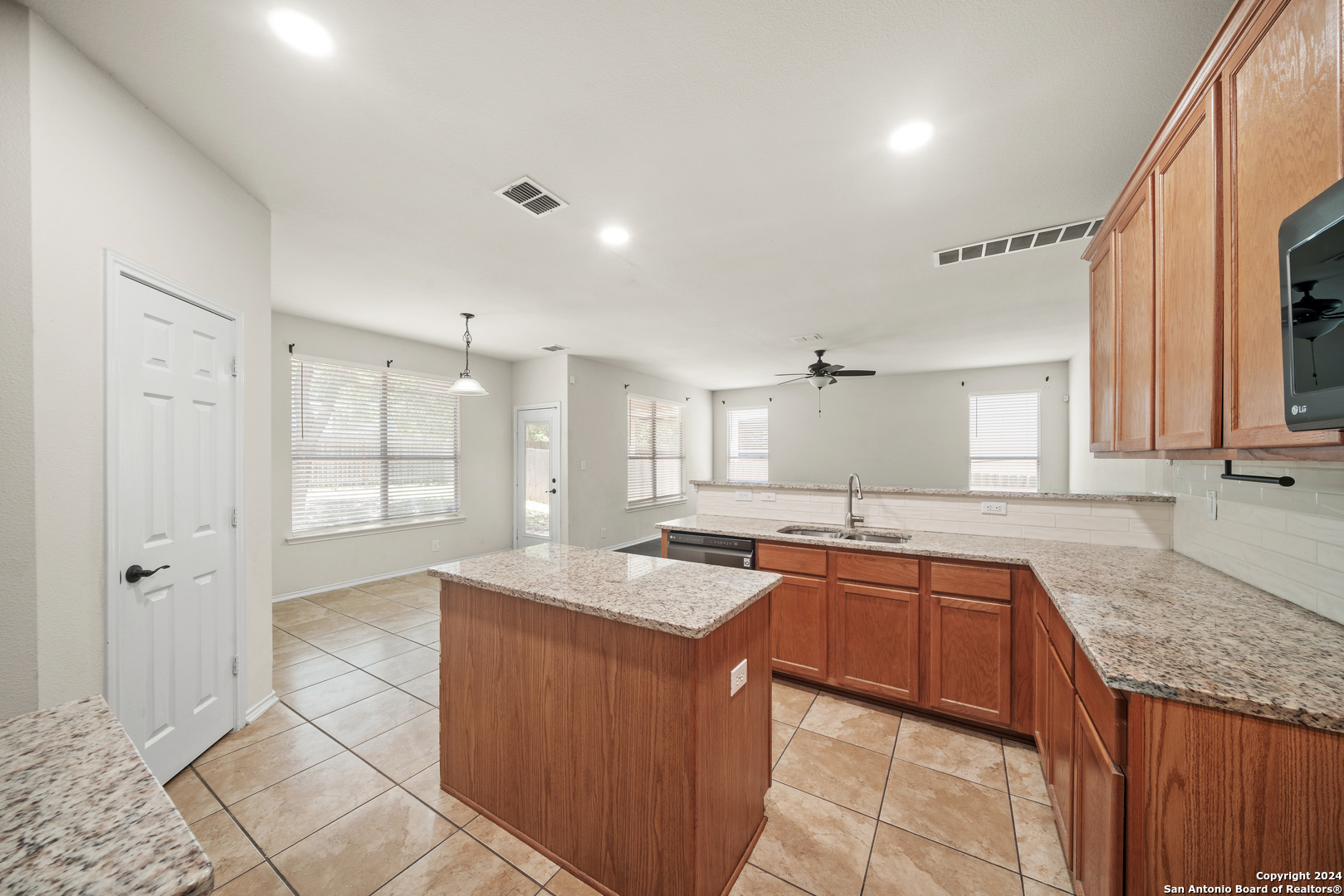 17210 Darien Wing San Antonio TX 78247