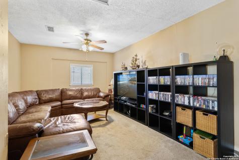 8015 Big Bend San Antonio TX 78250
