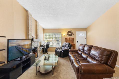 8015 Big Bend San Antonio TX 78250