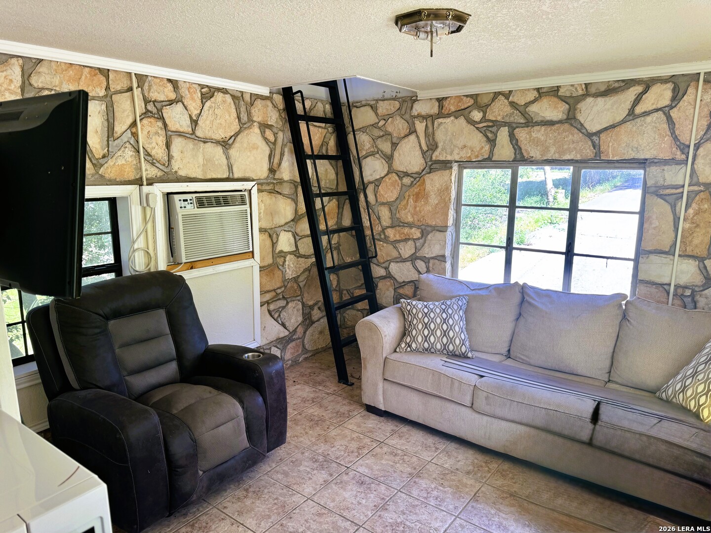 330 Private Road 2610 Mico TX 78056