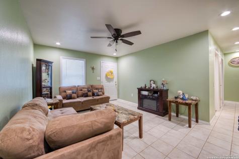 5118 War Cloud Drive San Antonio TX 78242