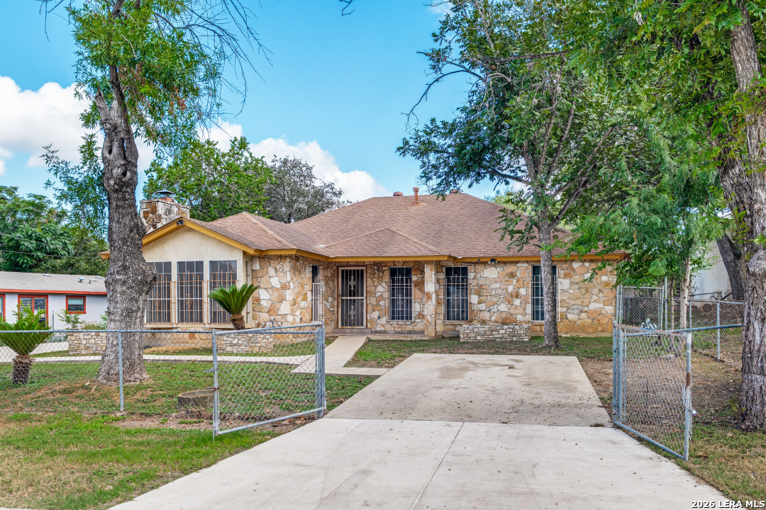 5111 Fedora San Antonio TX 78242