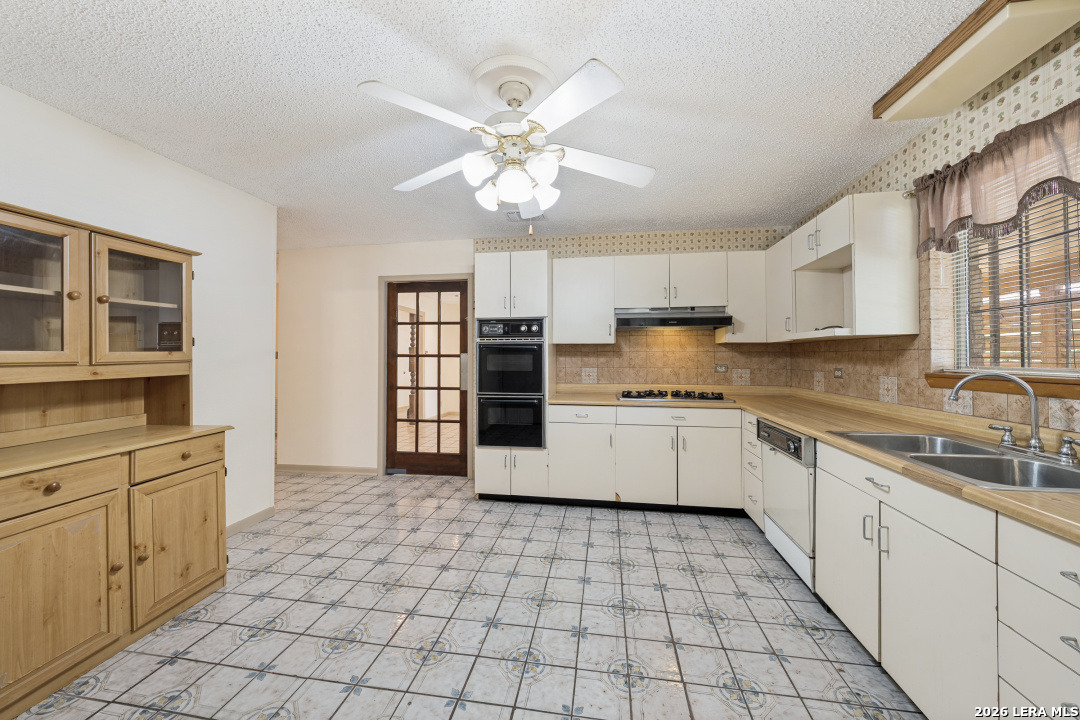 5111 Fedora San Antonio TX 78242