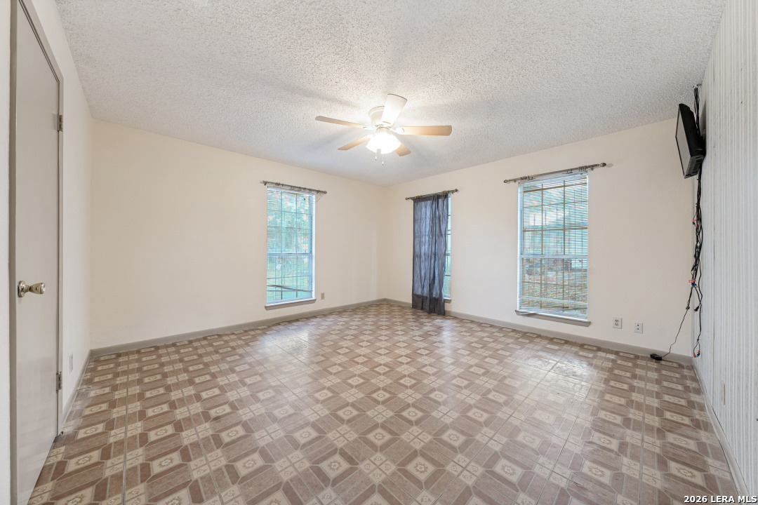 5111 Fedora San Antonio TX 78242