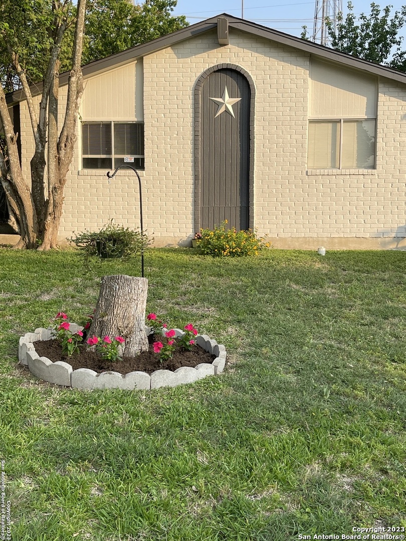 7414 Valley Oak Street Live Oak TX 78233