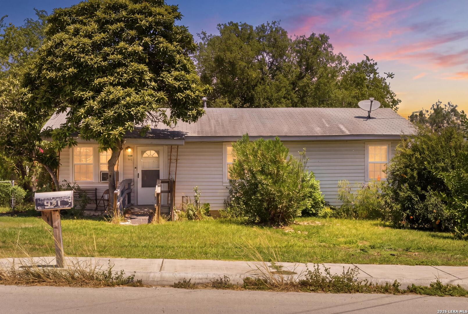 431 W Petaluma Boulevard San Antonio TX 78221