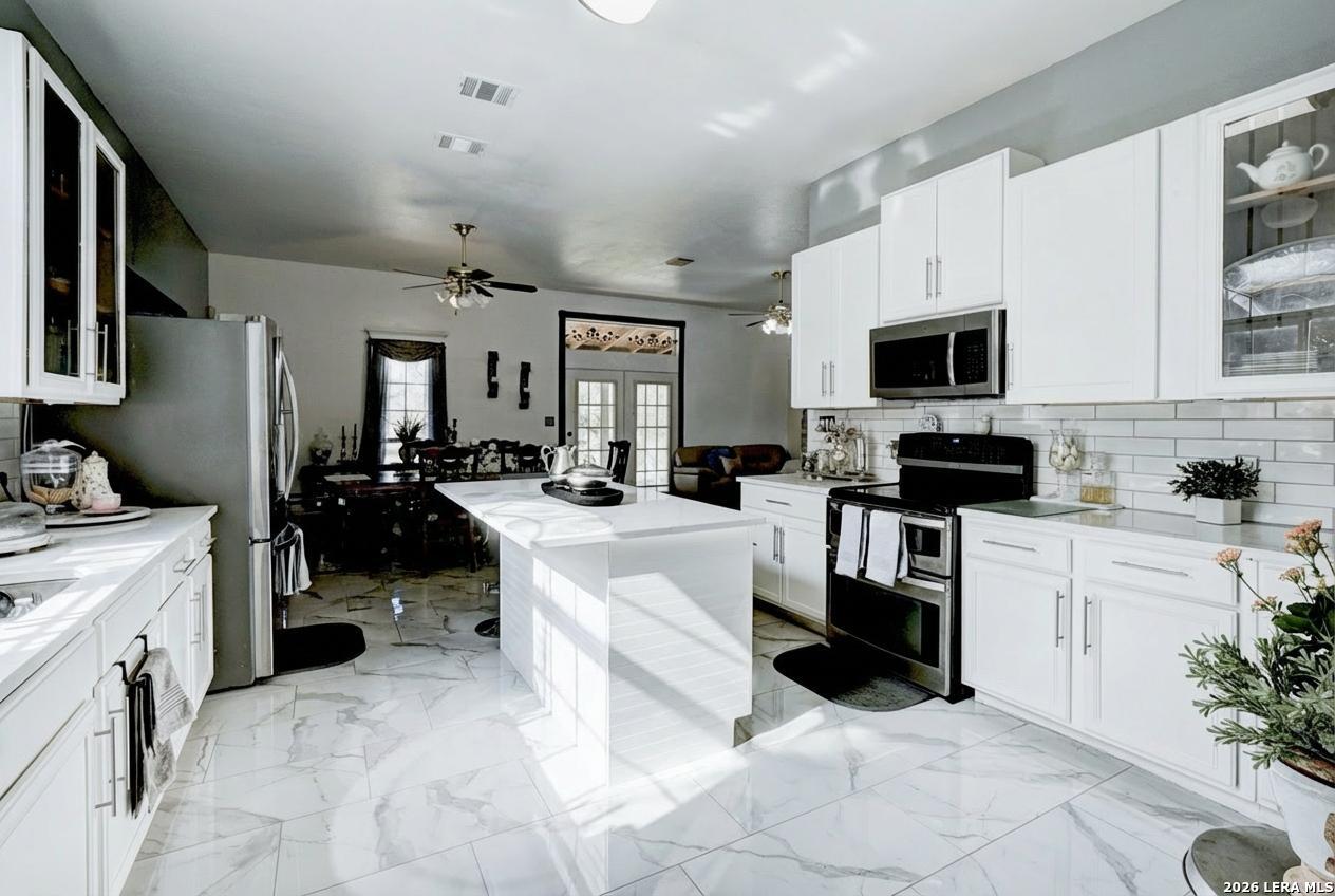 309 S Rolling Oaks Lane San Antonio TX 78253
