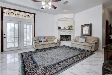 309 S Rolling Oaks Lane San Antonio TX 78253
