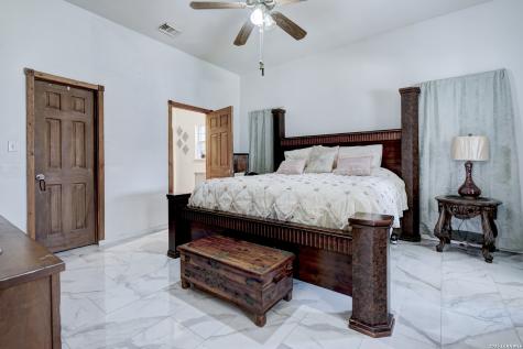 309 S Rolling Oaks Lane San Antonio TX 78253
