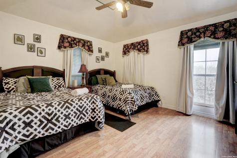 309 S Rolling Oaks Lane San Antonio TX 78253