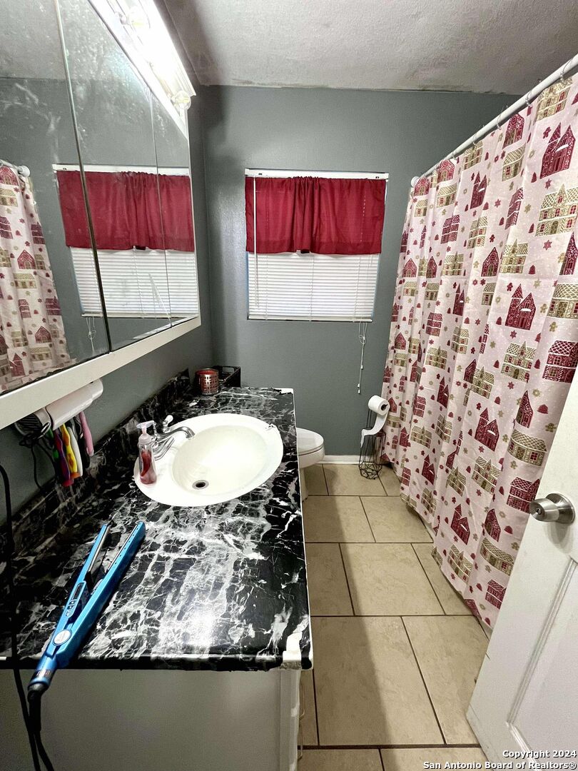 4811 Hershey San Antonio TX 78220