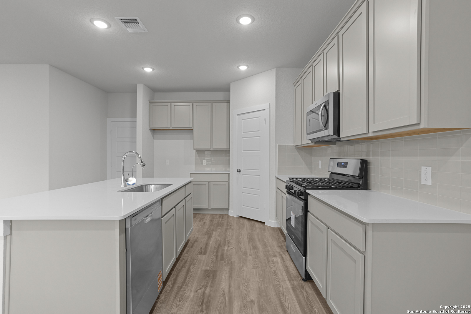 6567 Bufflehead Bend Leon Valley TX 78238