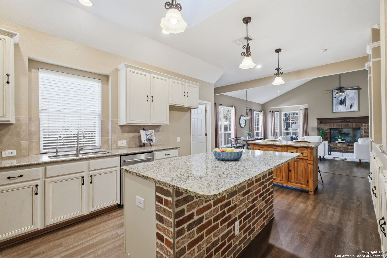 527 Mesa Ridge San Antonio TX 78258