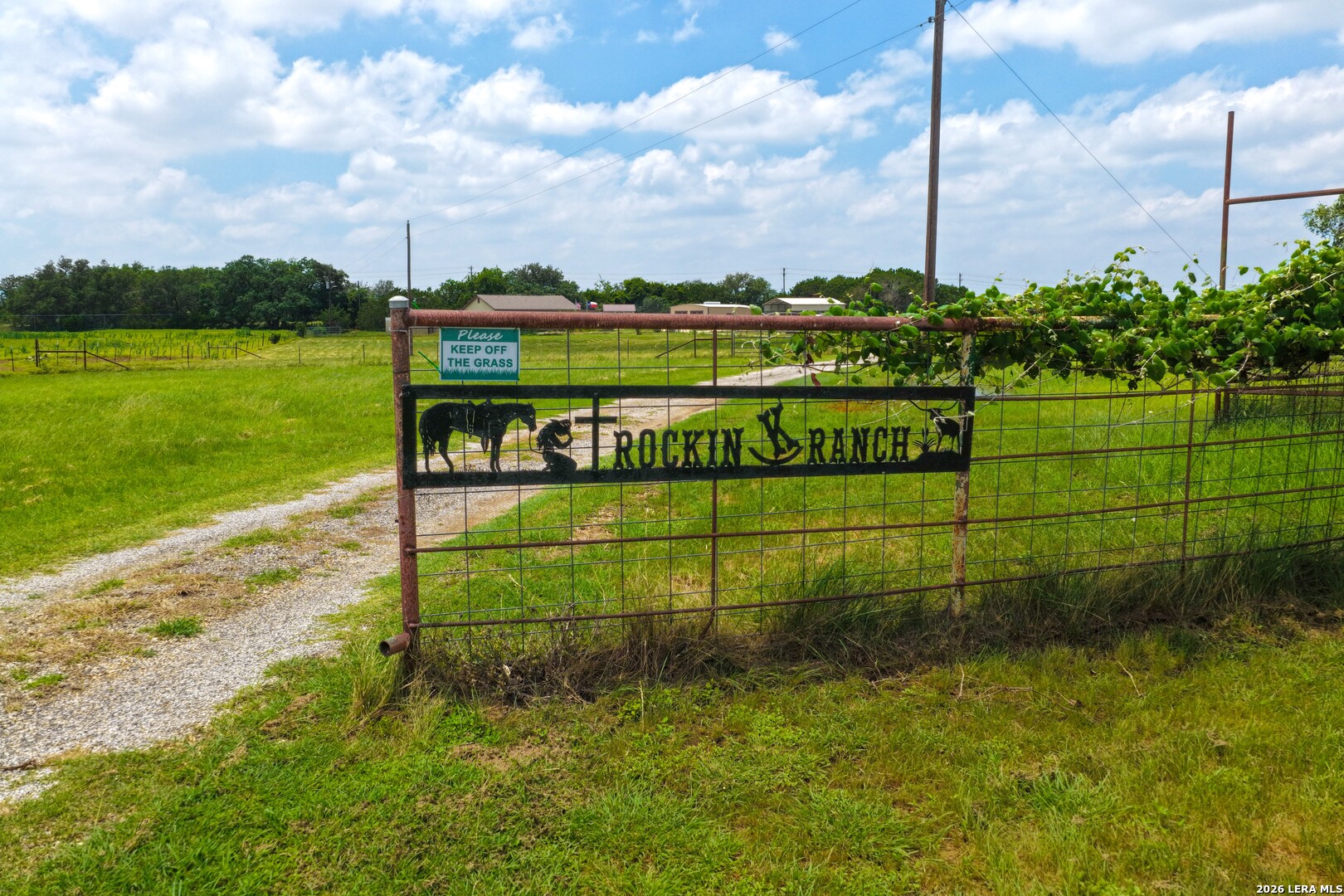 1355 Broad Oak Drive Bandera TX 78003