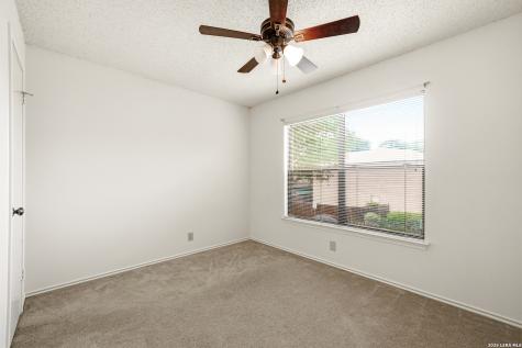 8942 Kenton Court San Antonio TX 78240