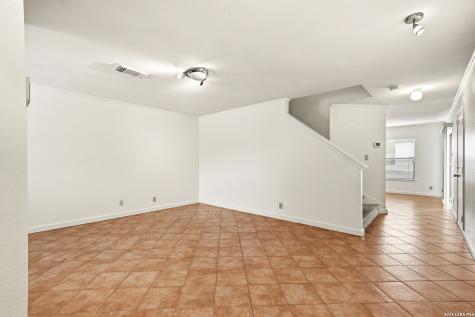 8942 Kenton Court San Antonio TX 78240
