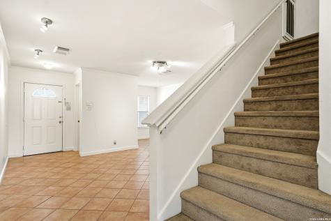 8942 Kenton Court San Antonio TX 78240