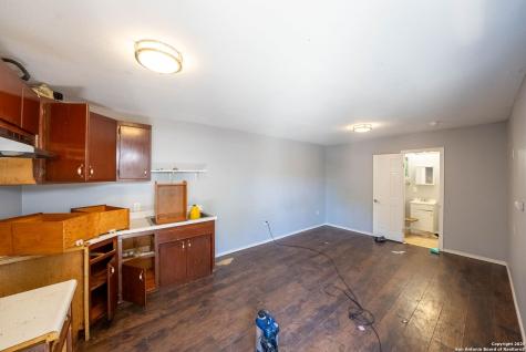 2611 Martin San Antonio TX 78207