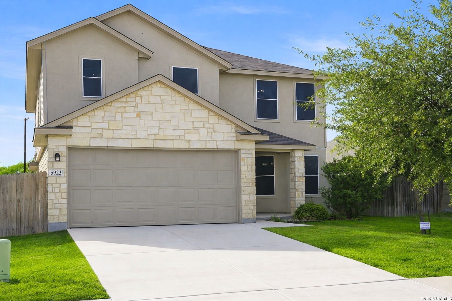 5923 Forte Falls San Antonio TX 78252