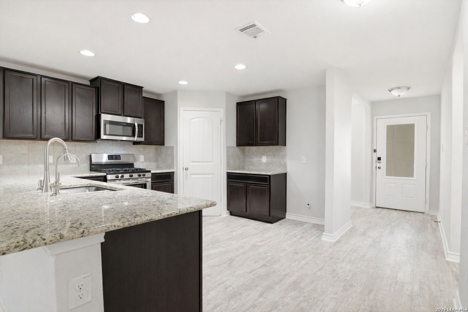 5923 Forte Falls San Antonio TX 78252