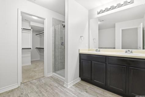 5923 Forte Falls San Antonio TX 78252