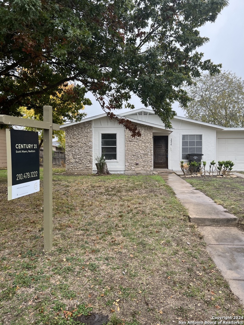 3954 Bikini Drive San Antonio TX 78218