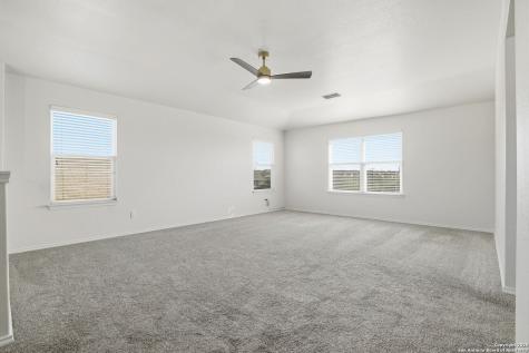 8215 Radiant Star San Antonio TX 78252