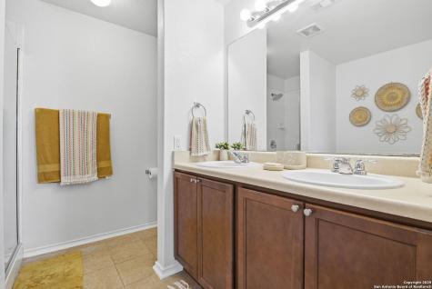 8215 Radiant Star San Antonio TX 78252