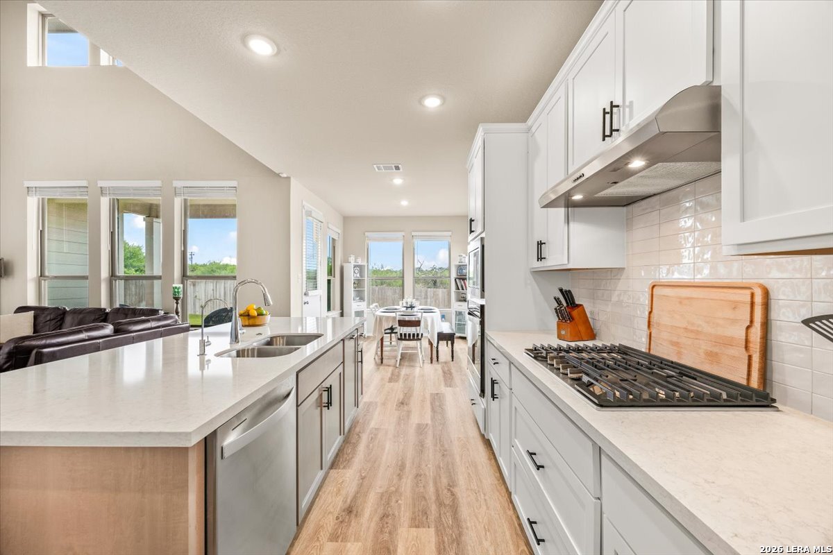 211 Foxtail Woods Cibolo TX 78108