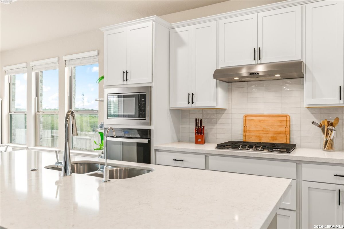 211 Foxtail Woods Cibolo TX 78108