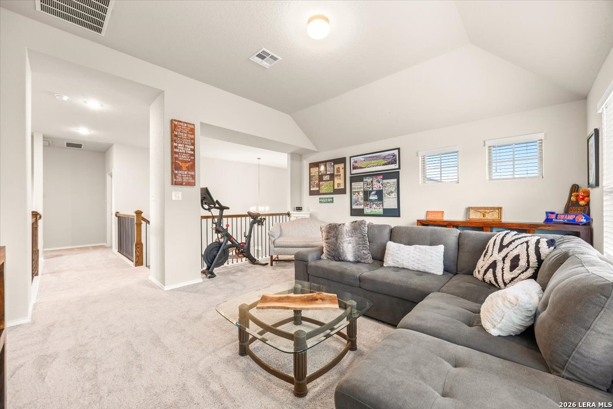 211 Foxtail Woods Cibolo TX 78108