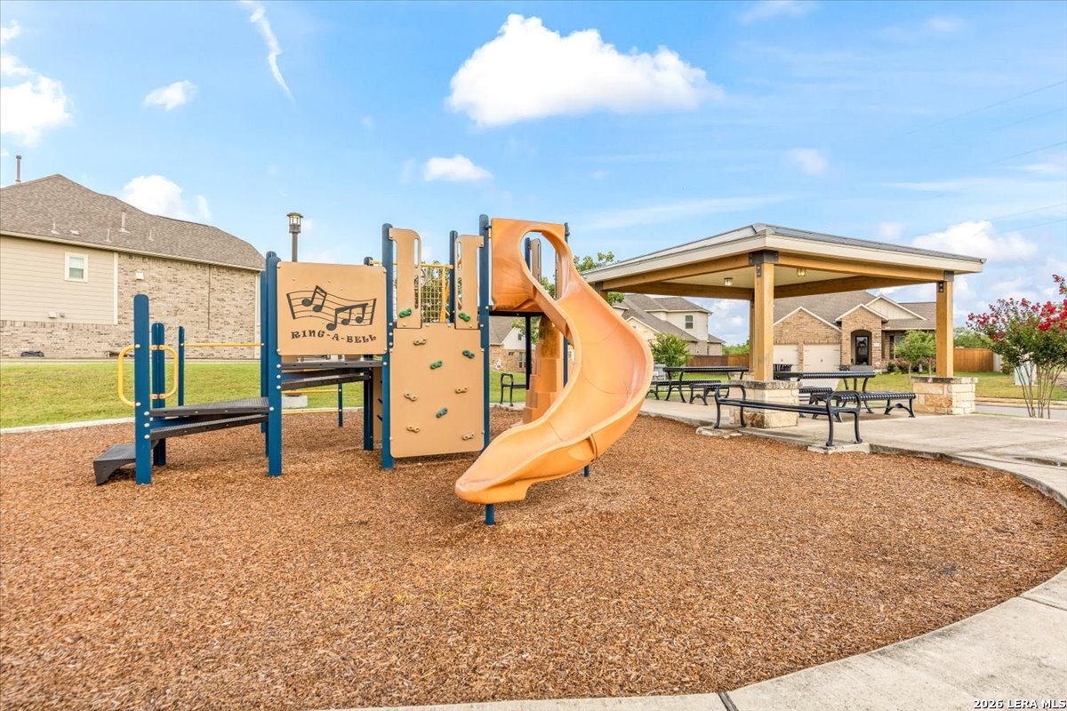 211 Foxtail Woods Cibolo TX 78108