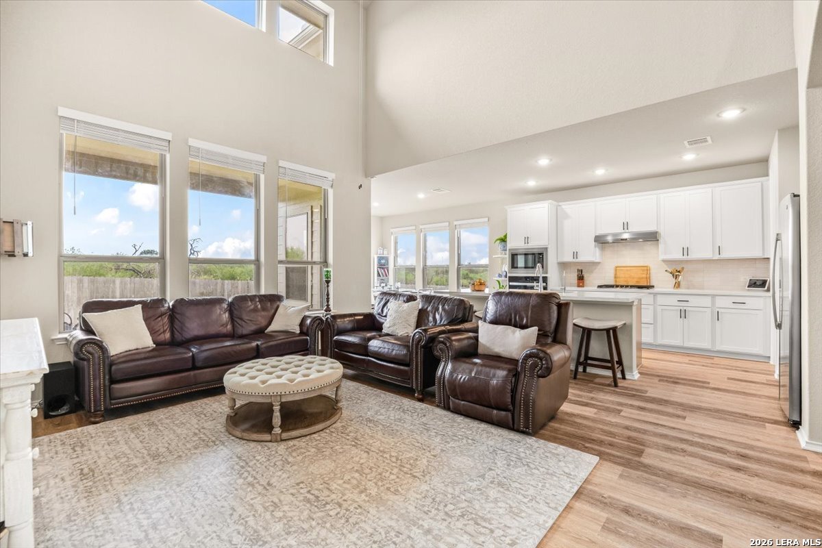 211 Foxtail Woods Cibolo TX 78108