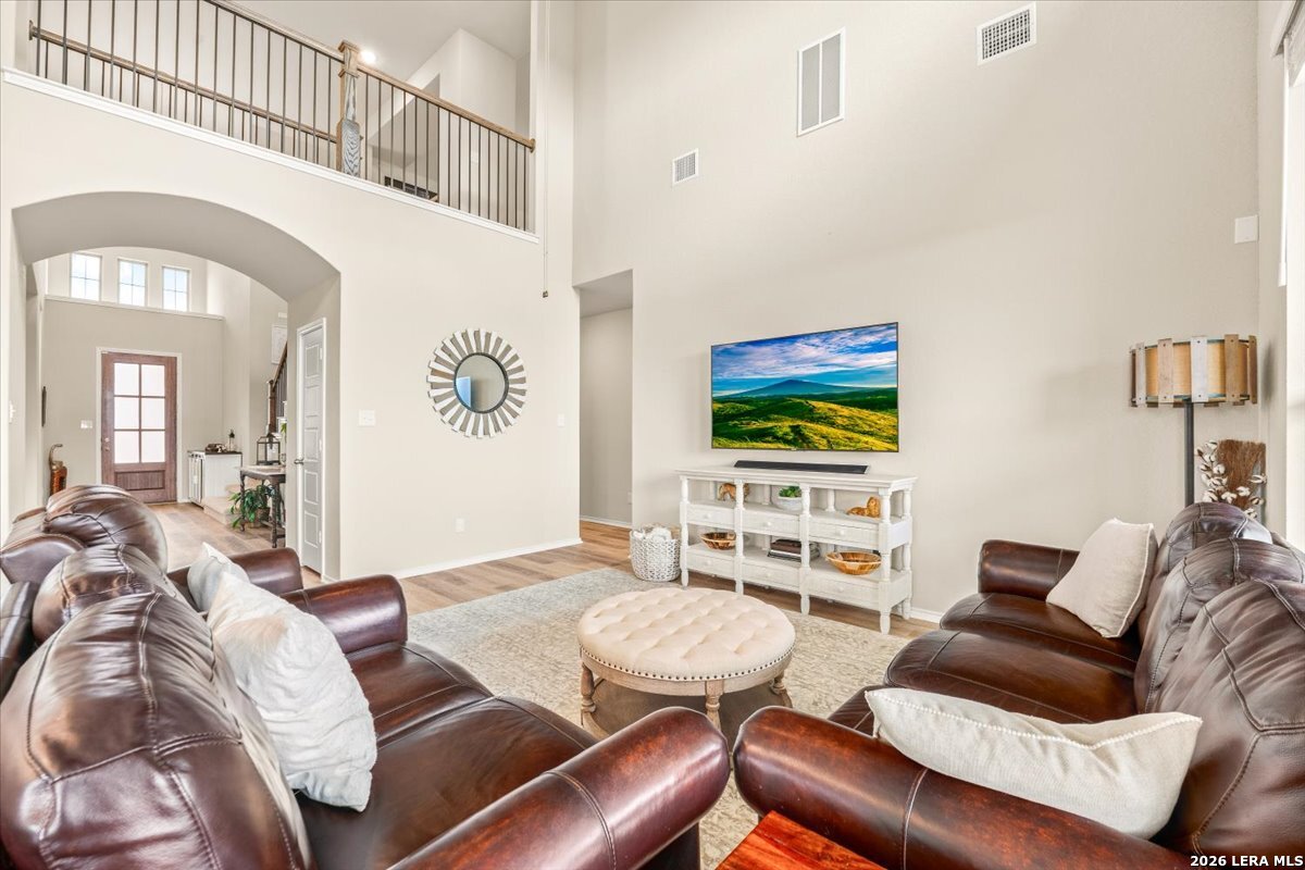 211 Foxtail Woods Cibolo TX 78108