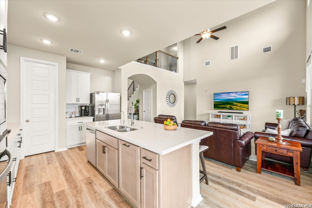 211 Foxtail Woods Cibolo TX 78108