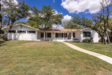 1800 Singing Wind Drive Kerrville TX 78028