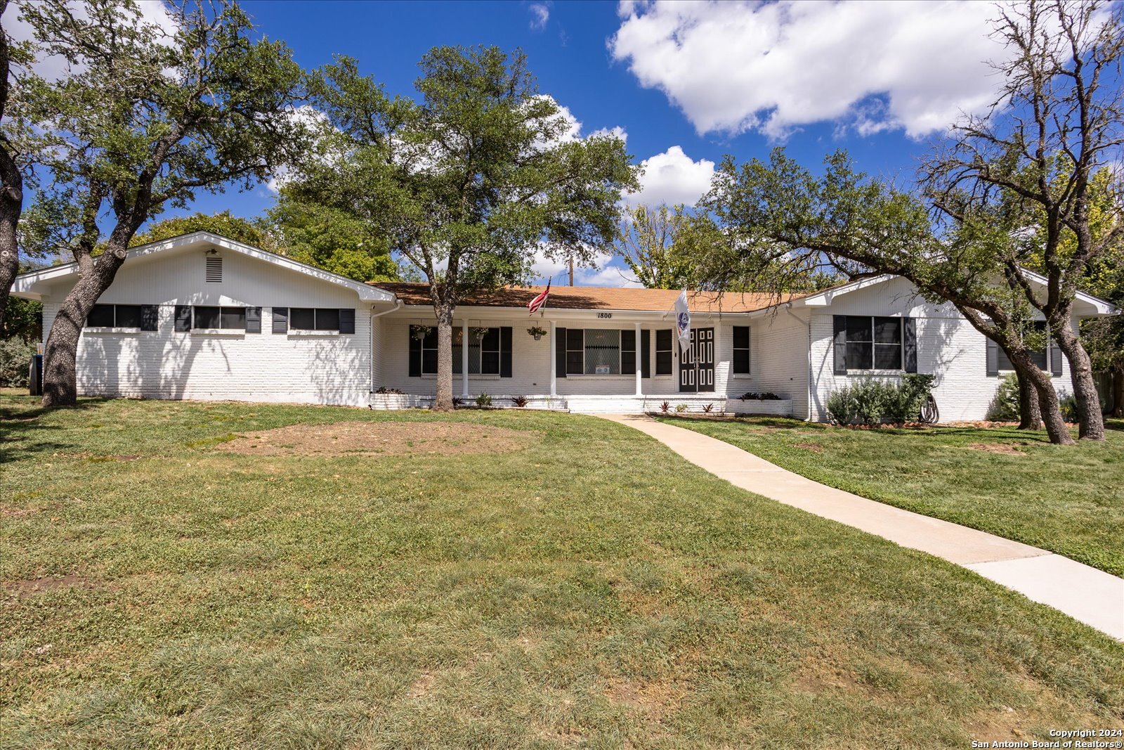 1800 Singing Wind Drive Kerrville TX 78028