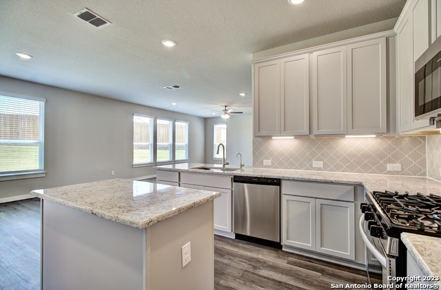 8223 Chasemont Court Converse TX 78109