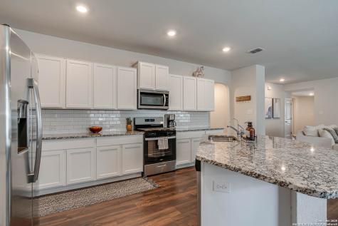 9811 Kalm Brome San Antonio TX 78254