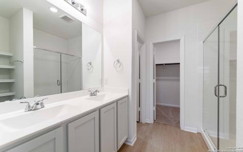 1236 Sweden Seguin TX 78155