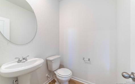 1236 Sweden Seguin TX 78155
