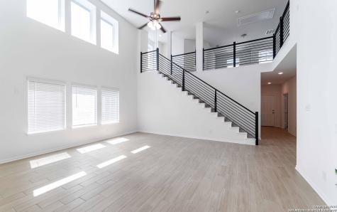 1236 Sweden Seguin TX 78155